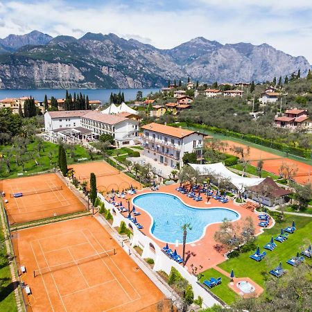 Club Hotel Olivi - Tennis Center Мальчезіне Екстер'єр фото